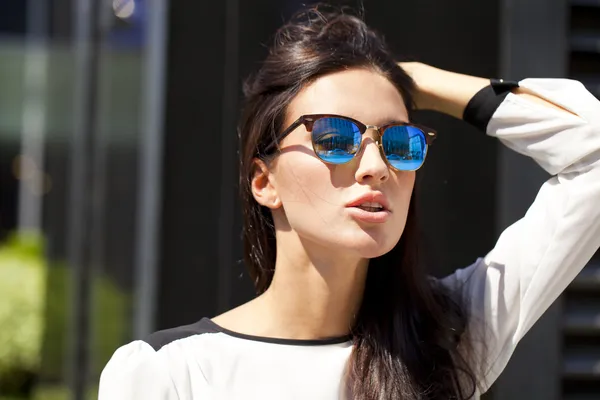 Ideal-Women's-Sunglasses-Practical-Tips